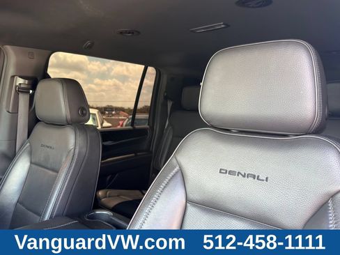 Used 2022 GMC Yukon XL Denali AWD/4WD image 17