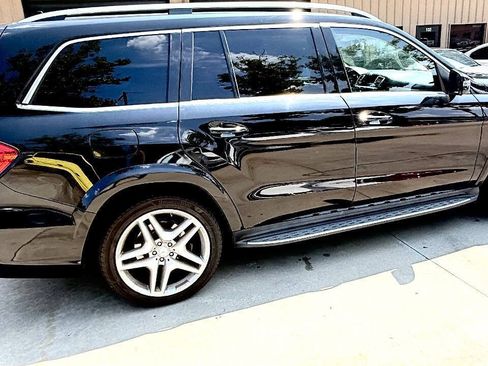 Used 2014 Mercedes-Benz GL 550 4MATIC image 16