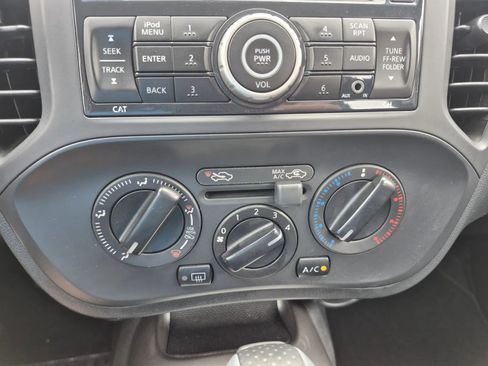 Used 2013 Nissan Juke S AWD/4WD image 21