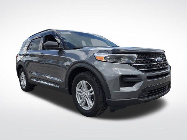 Certified 2024 Ford Explorer XLT RWD image 1