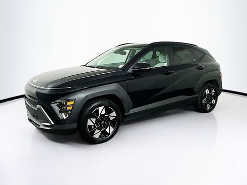 Used 2025 Hyundai Kona SEL image 4