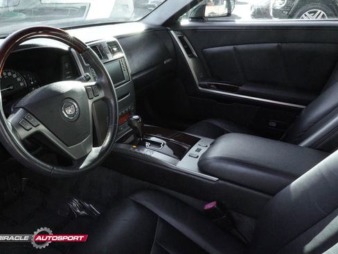Used 2005 Cadillac XLR image 21
