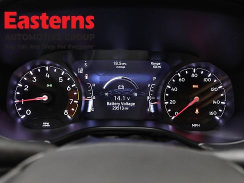Used 2025 Jeep Compass Trailhawk AWD/4WD image 17
