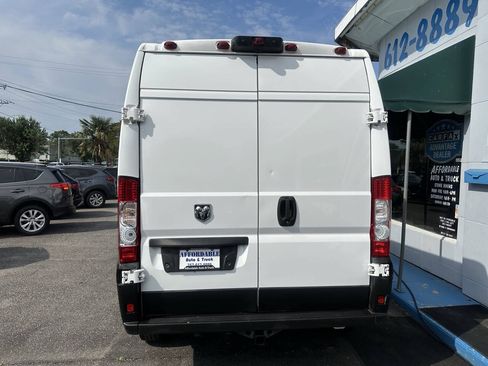 Used 2021 RAM ProMaster 1500 w/ Convenience Group FWD image 9
