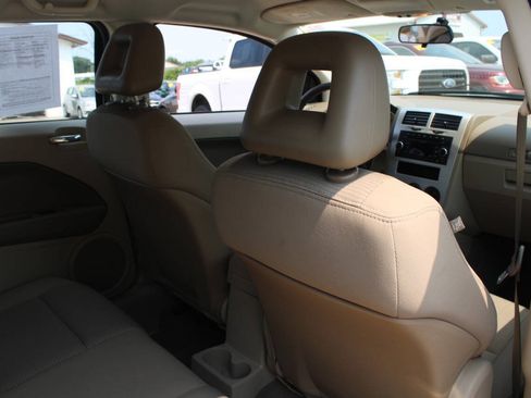 Used 2009 Dodge Caliber SXT FWD image 10
