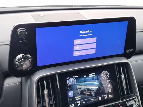 New 2026 Lexus LX 700h Luxury image 8