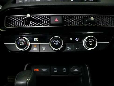 Used 2025 Honda Civic Sport image 14