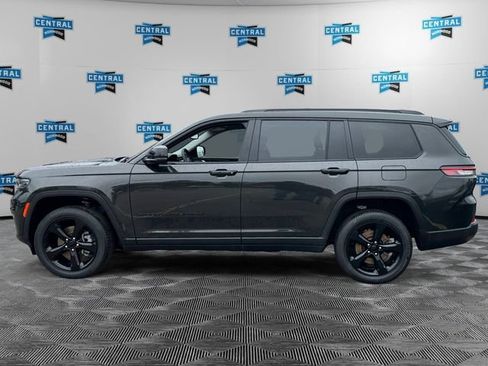 Certified 2023 Jeep Grand Cherokee L Limited w/ Black Appearance Package AWD/4WD image 3