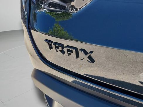 New 2026 Chevrolet Trax LT w/ Midnight Edition FWD image 5