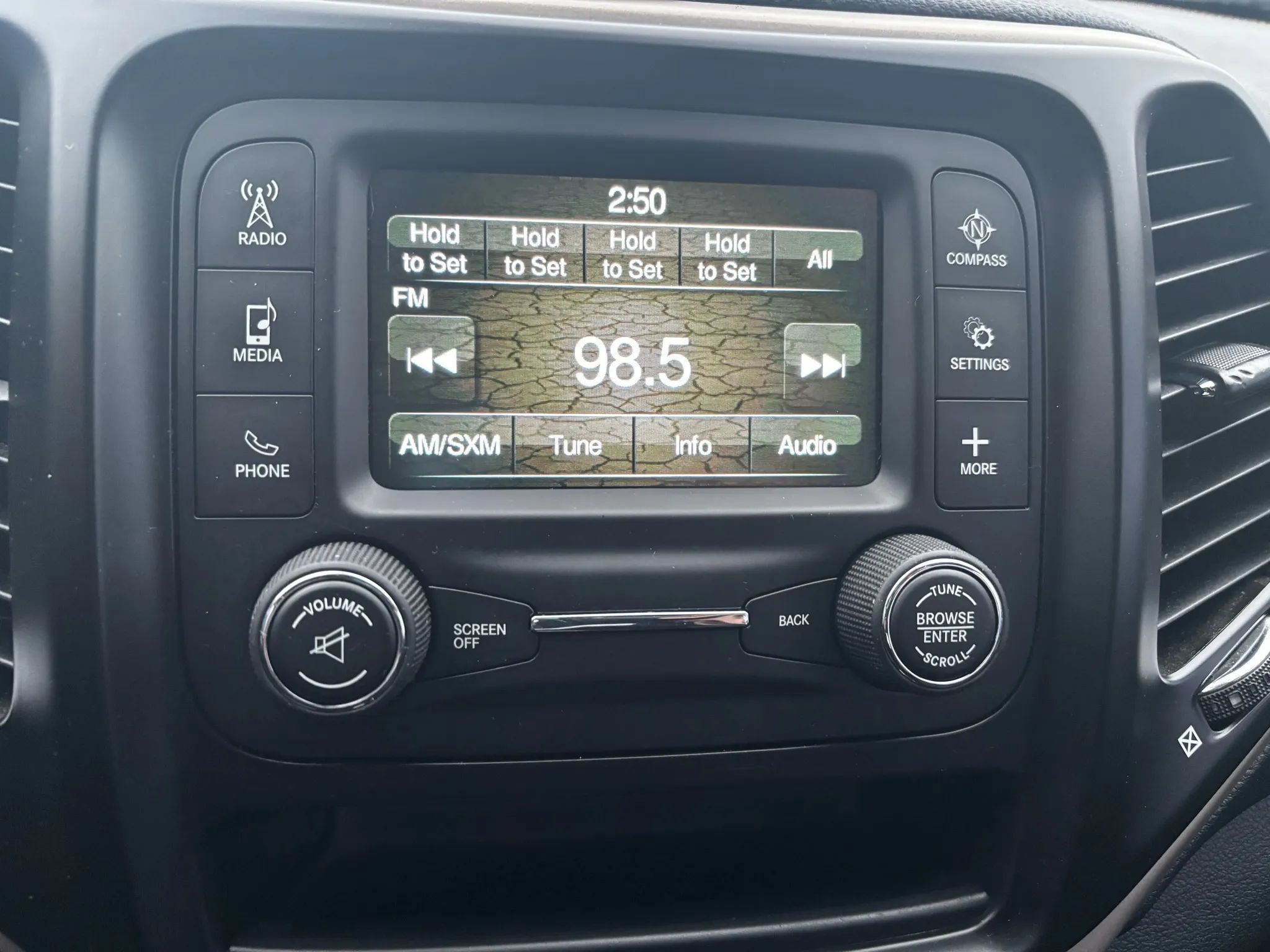 Used 2017 Jeep Cherokee Sport AWD/4WD image 13