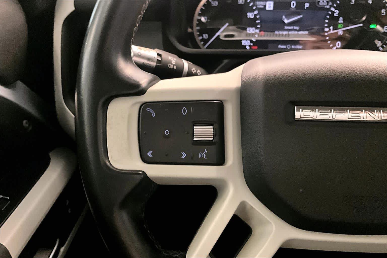 Used 2022 Land Rover Defender 110 AWD/4WD image 23
