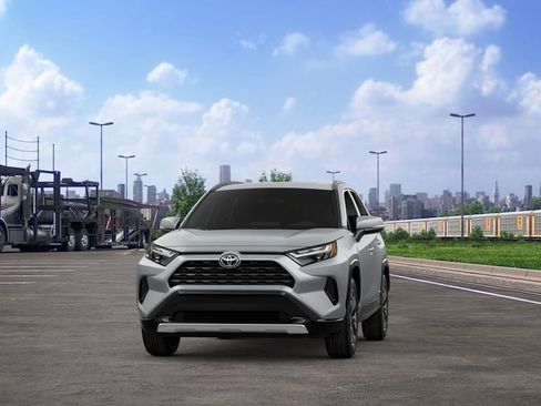 New 2025 Toyota RAV4 SE image 18