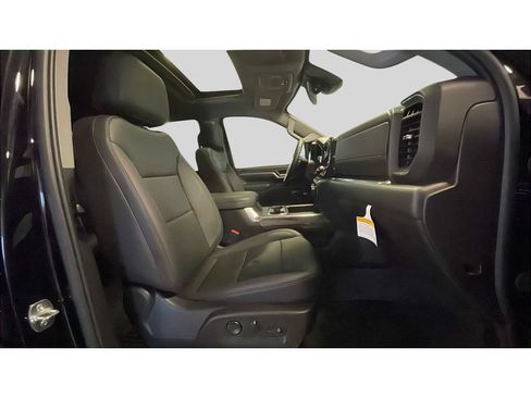 Used 2025 Chevrolet Silverado 2500 LTZ w/ LTZ Plus Package AWD/4WD image 18