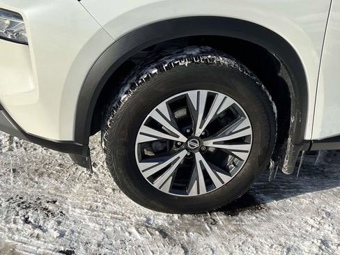 Used 2021 Nissan Rogue SV image 10