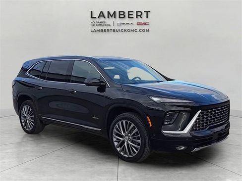 Used 2025 Buick Enclave Avenir image 4