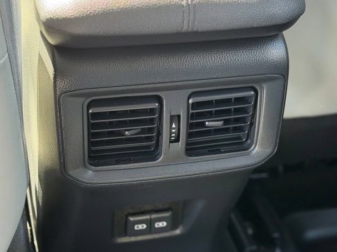 Used 2022 Toyota RAV4 Limited AWD/4WD image 9