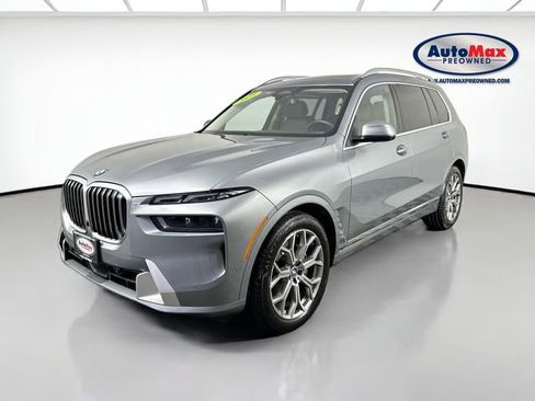 Used 2025 BMW X7 xDrive40i w/ Premium Package image 5