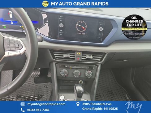 Used 2022 Volkswagen Taos SE image 19