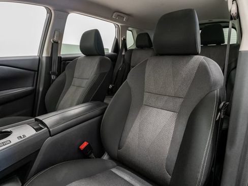 Used 2025 Nissan Rogue SV FWD image 11