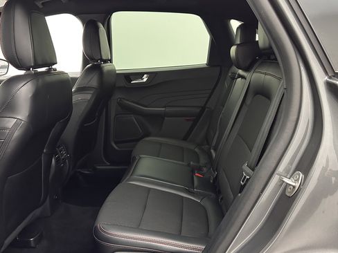 Used 2025 Ford Escape ST-Line Select image 26
