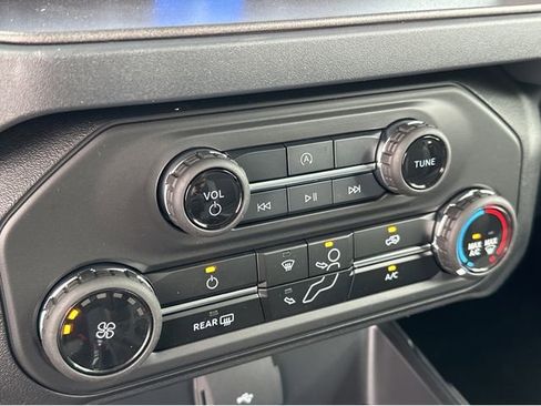 New 2026 Ford Bronco 2-Door w/ Sasquatch Package image 26