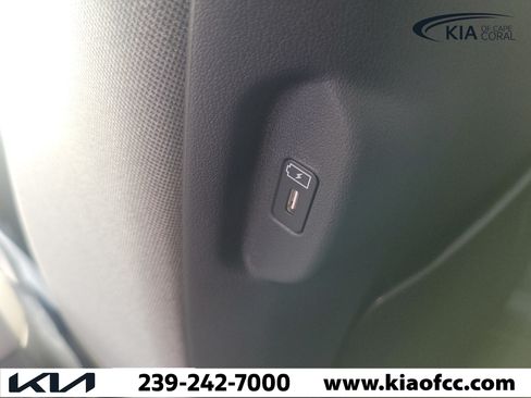 New 2027 Kia Seltos S FWD image 17