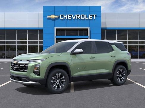 New 2026 Chevrolet Equinox LT w/ Convenience Package II AWD/4WD image 2