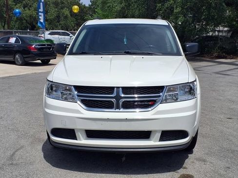 Used 2018 Dodge Journey SE w/ Popular Equipment Group FWD image 2