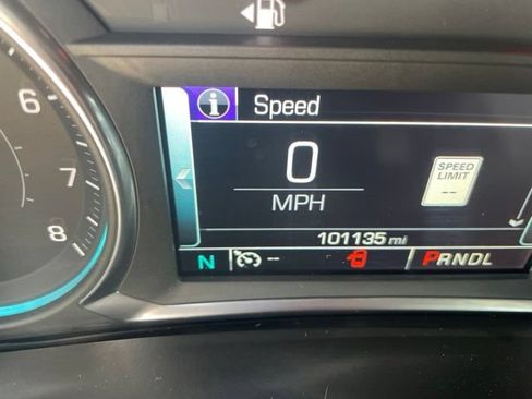 Used 2018 Chevrolet Equinox Premier AWD/4WD image 18