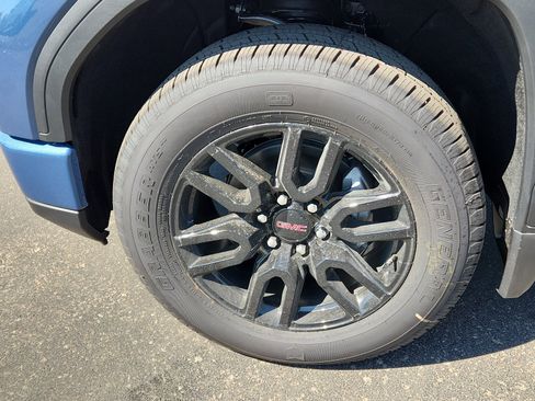 New 2026 GMC Sierra 1500 Elevation image 7