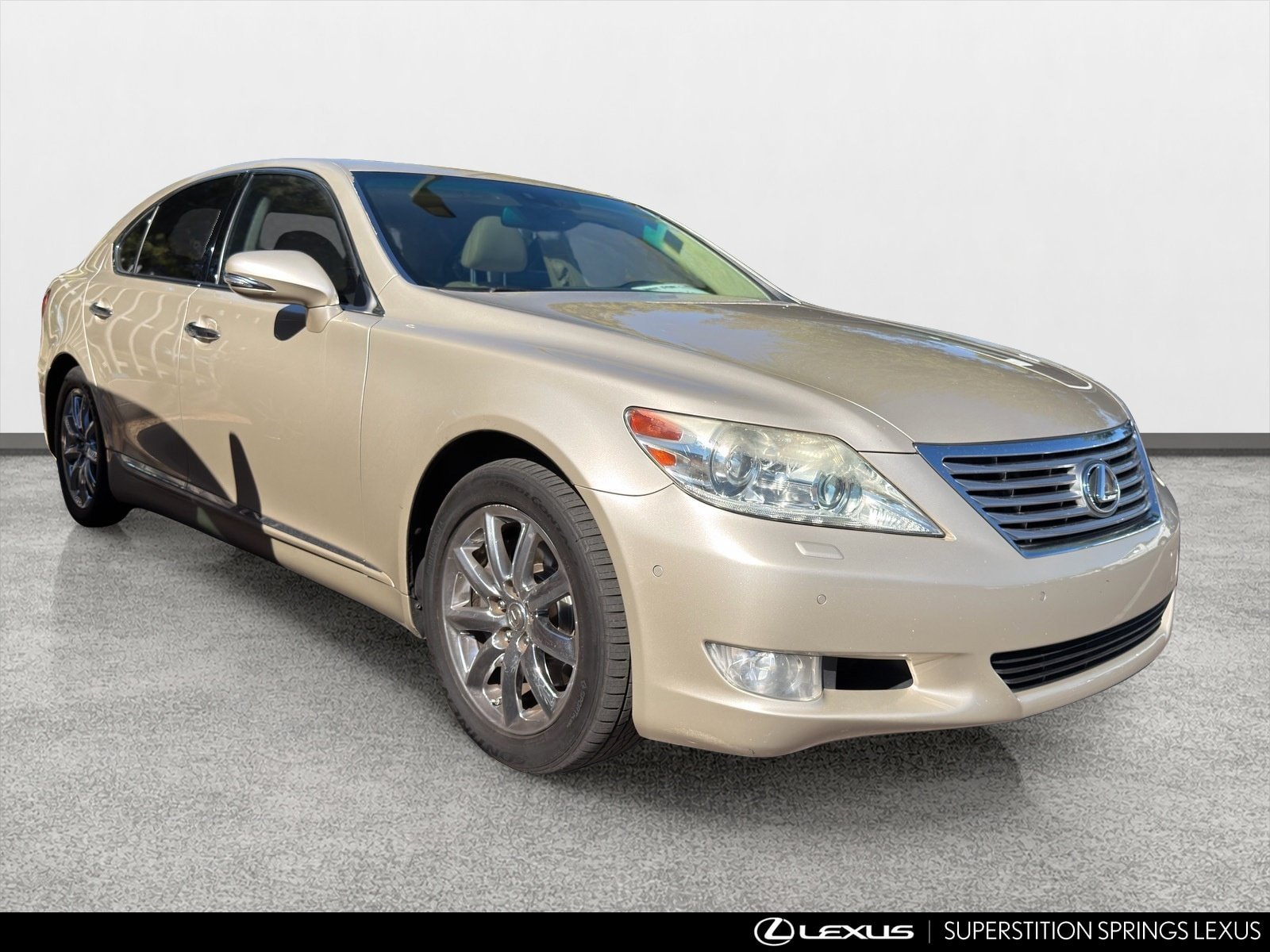 Used 2010 Lexus LS 460 RWD image 2