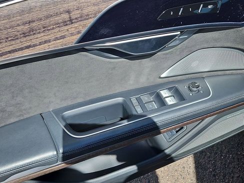 Used 2021 Audi A8 L 4.0T w/ Luxury Package image 11