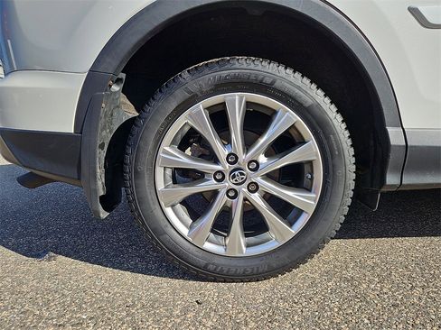 Used 2017 Toyota RAV4 Limited image 10