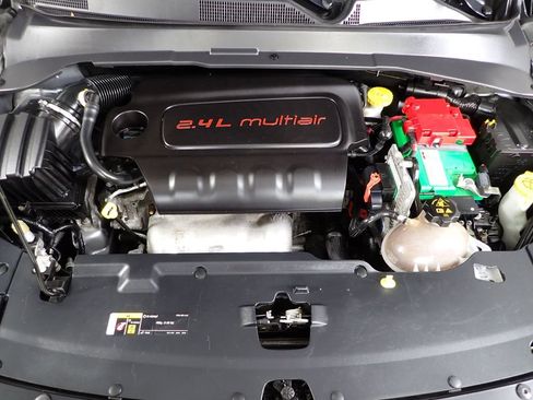 Used 2019 Jeep Compass Trailhawk AWD/4WD image 9