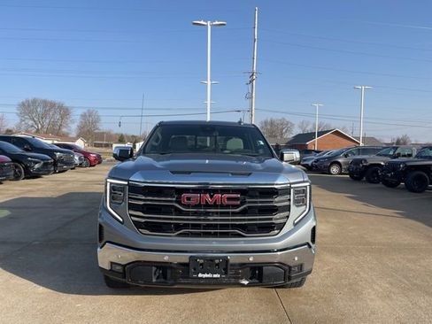 Used 2025 GMC Sierra 1500 SLT w/ SLT Premium Plus Package image 2