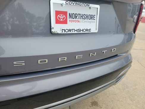 Used 2022 Kia Sorento S w/ Panoramic Sunroof Package image 5