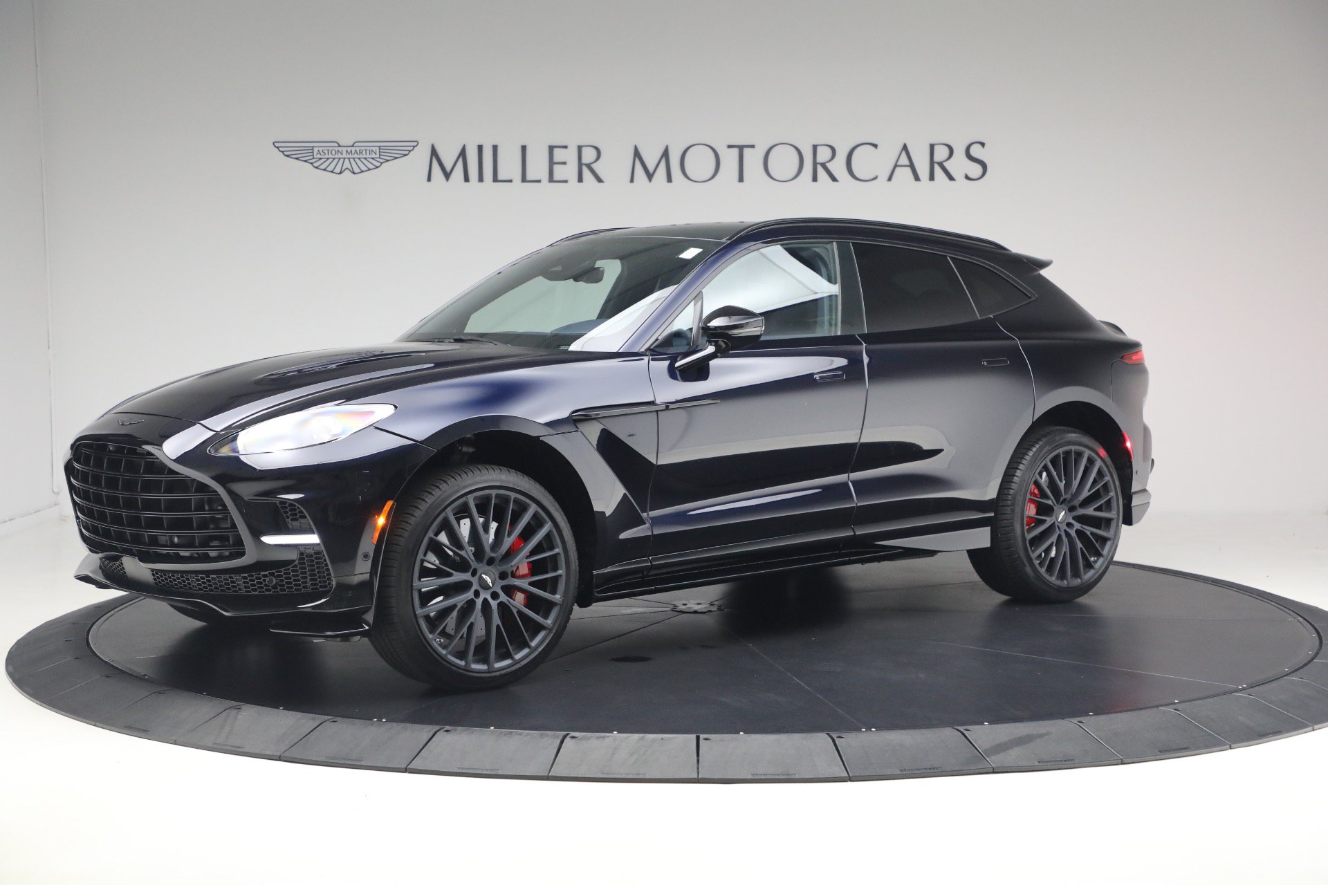 Used 2025 Aston Martin DBX 707 AWD/4WD image 4