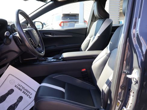 Used 2025 Toyota Camry SE w/ Multimedia Upgrade Package image 22