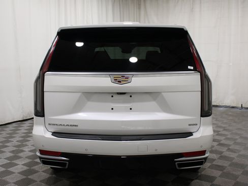 Used 2021 Cadillac Escalade Premium Luxury w/ Driver Assist Tech Package AWD/4WD image 37