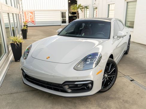 Used 2023 Porsche Panamera 4S AWD/4WD image 3