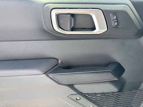 New 2026 Ford Bronco Badlands image 22