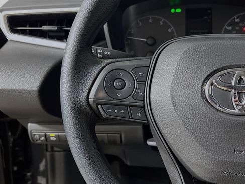 Used 2025 Toyota Corolla LE FWD image 19