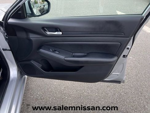 Certified 2024 Nissan Altima 2.5 SV w/ SV Premium Package AWD/4WD image 25