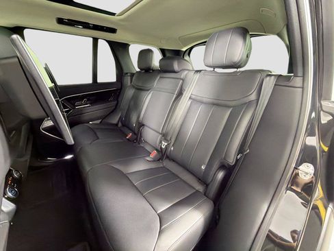 Certified 2025 Land Rover Range Rover SE AWD/4WD image 24