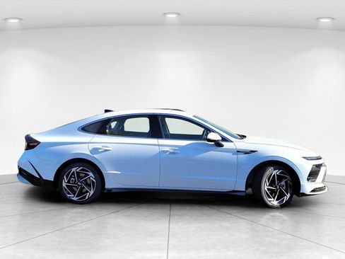 New 2026 Hyundai Sonata SEL FWD image 2
