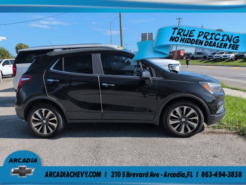 Used 2021 Buick Encore Preferred FWD image 3