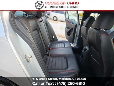 Used 2015 Volkswagen Jetta GLI SE FWD image 41