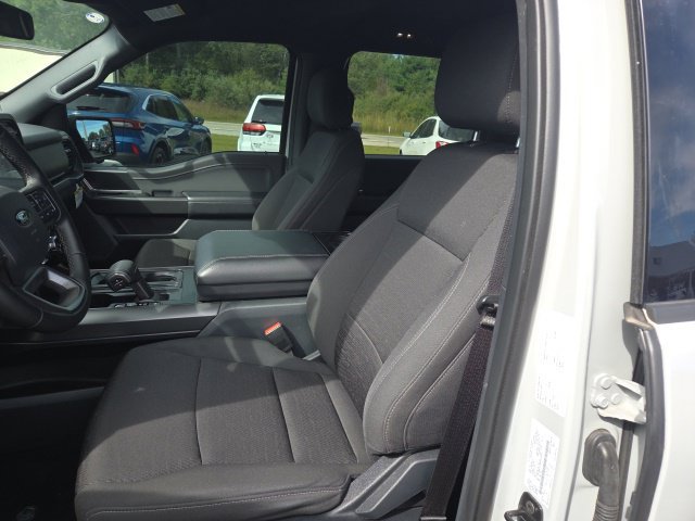 Used 2024 Ford F150 XLT w/ XLT Black Appearance Package AWD/4WD image 17