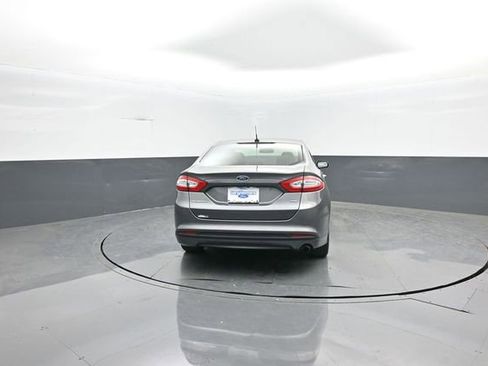 Used 2014 Ford Fusion SE w/ Equipment Group 202A image 6