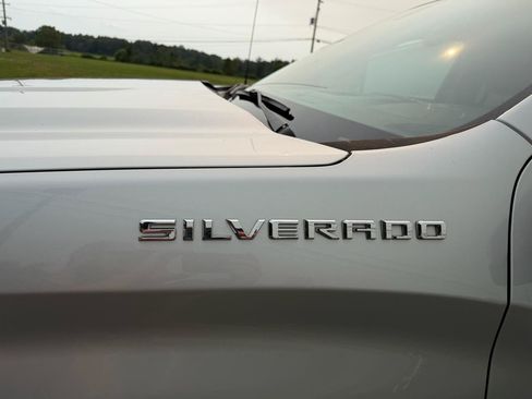 Used 2019 Chevrolet Silverado 1500 LT AWD/4WD image 10
